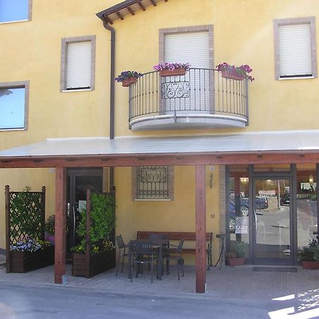 Albergo Le 2 Rose San Severino Marche Exterior foto